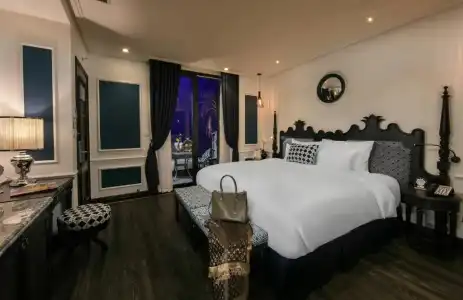JM Marvel & Spa - 63