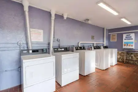 Ramada by Wyndham Kissimmee Gateway - 26