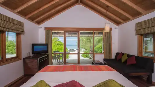 Kuredu Island Resort & Spa - 17
