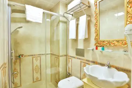 Edibe Sultan - 8