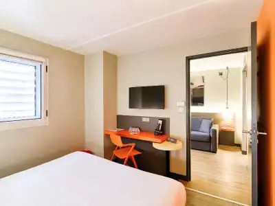 ibis Styles Lyon Confluence - 72