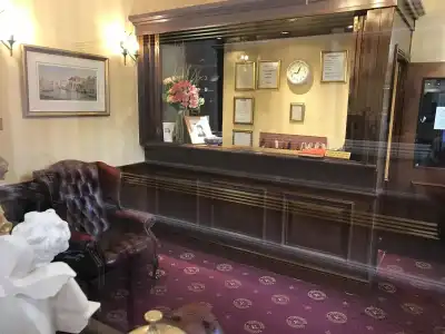 Balmoral House - 10