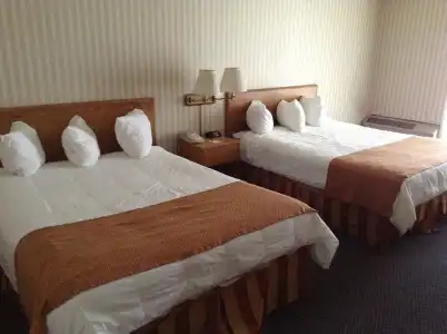 Royal Garden Inn - 4