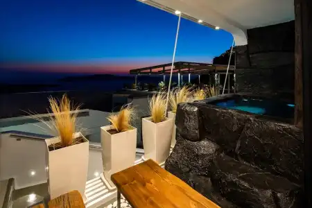 Daydream Luxury Suites - 70
