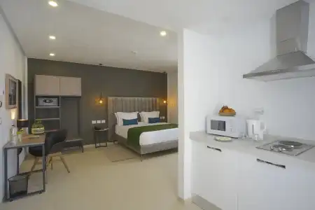 Maia Suites - 4