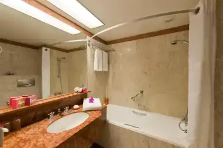 Holiday Inn Nice by IHG - 56
