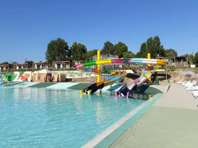 Sisan Family Resort - 7