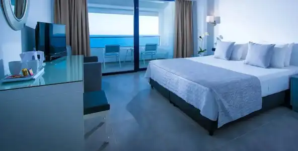 Peninsula Resort & Spa - 16