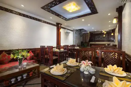 Sena Boutique & Travel - 15