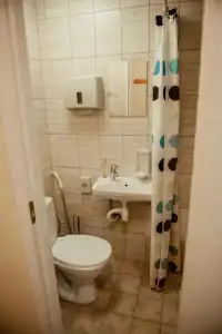 Edgari Guesthouse - 8