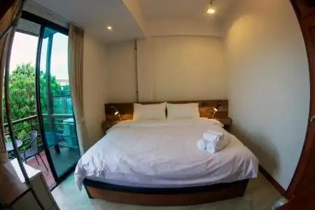 The Arak Bed Bar and Hostel - 67