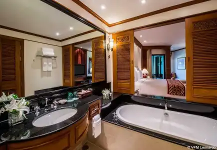 Marriott's Phuket Beach Club - 8