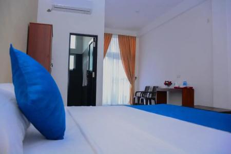 Star White Negombo - 32