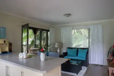 Hillside Retreat - 29