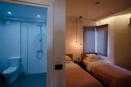 7Seven - 12