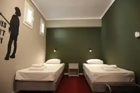 Stay Hybrid Youth Hostel - 65