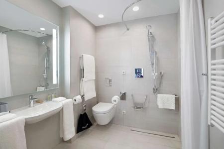 Hilton Garden Inn Budapest City Centre - 60
