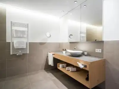 Haller Suites & Restaurant - 16