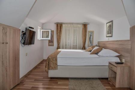 Kastel 1700 - 28