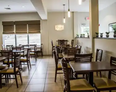 Express Inn & Suites - 22