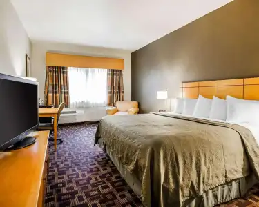 Quality Inn & Suites Des Moines Airport - 24