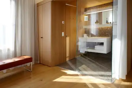 B2 Boutique + Spa - 52