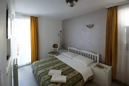Apartments and Rooms Degra - 23