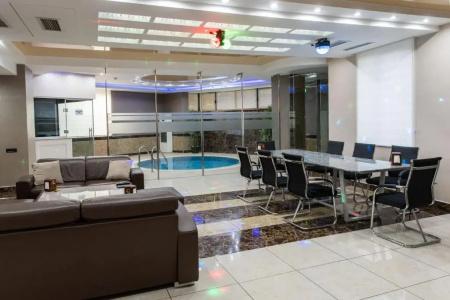 Avan Plaza - 74