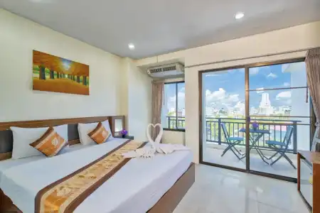 Lucky Patong - 45