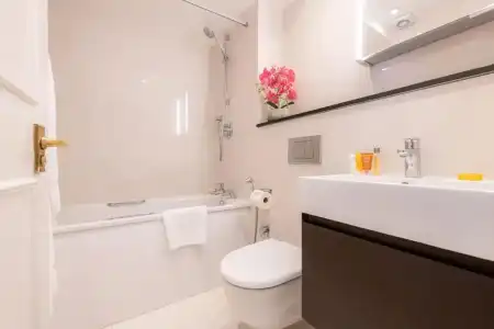 Manson Place - 239