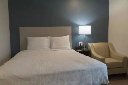 WoodSpring Suites Bakersfield East - 22