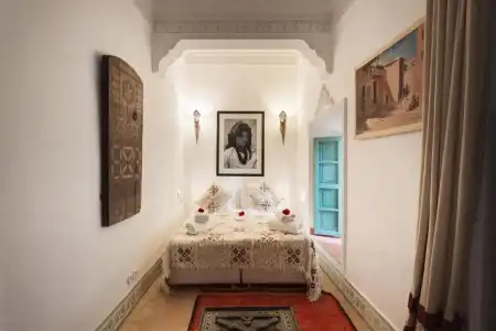 Riad Swaka - 33