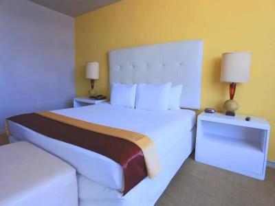Deauville Beach Resort - 35