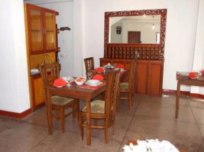 Tree Breeze Inn - 1