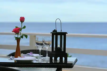 Baan Montra Beach Resort - 6