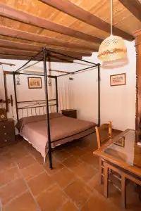 Linos Inn - 2