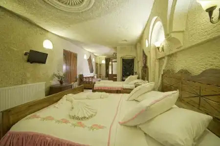 Safran Cave - 133