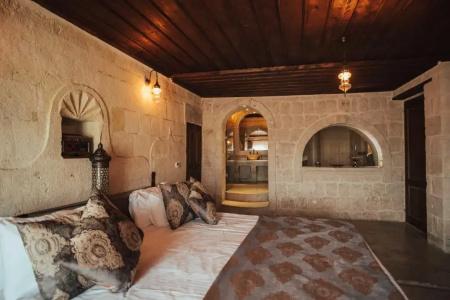 Hu of Cappadocia - 145