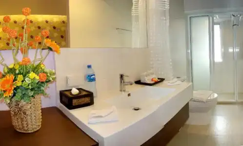 Nantra Silom - 54