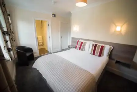 Red Mullions Guest House - 42