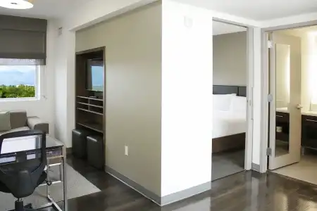 Element Miami Doral - 33