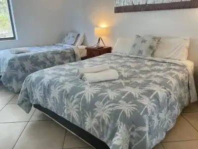 Burleigh Palms Holiday Apartments - 26