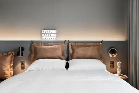 Moxy - 20