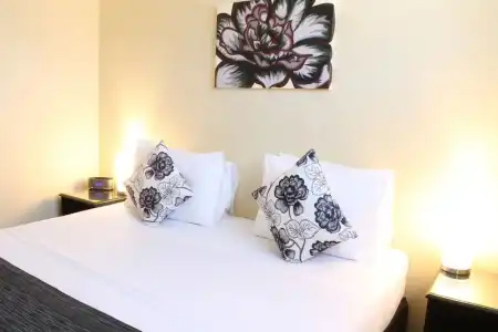 Abbella Lodge Motel - 64