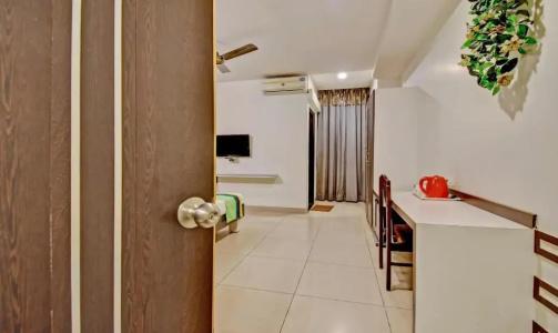 Treebo Raj Elegance Manyata Tech Park - 49
