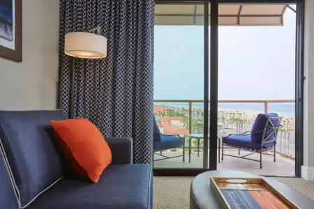 The Waterfront Beach Resort, A Hilton - 106