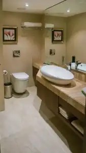 Holiday Inn Kolkata Airport by IHG - 67