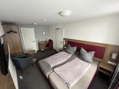 La Flamme Wertheim Garni - 4