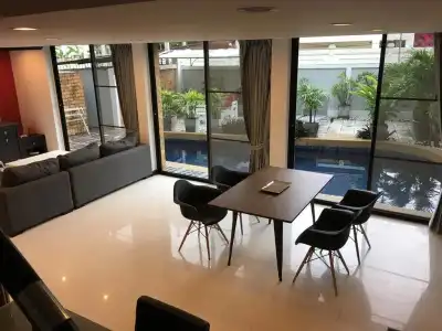 4poolvillas - 5