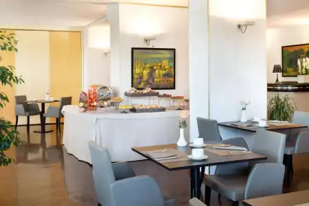 Starhotels Cristallo Palace - 24